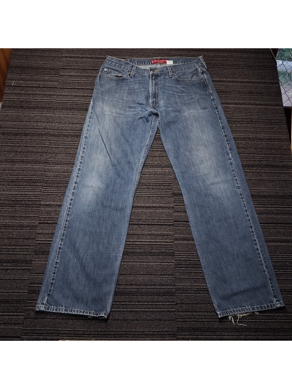Levi's 529 Low Rise Straight Jeans Women's 36x34 Medium Wash Denim Frayed Hem